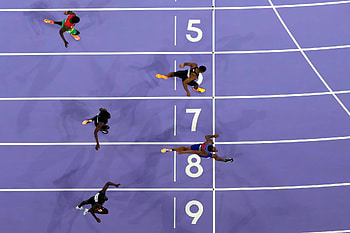 The United States' Quincy Hall reaches for the finish line to win the 400-meter final Olympics 2024, Sports, Olympic Games Paris 2024, olympic games, United States HD wallpaper