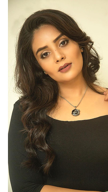 Sreemukhi, telugu actress, model HD phone wallpaper