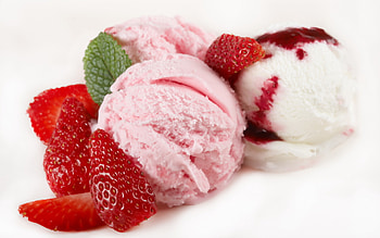 Delicious scoops, Creamy indulgence, Frozen treat, Tempting flavors HD wallpaper