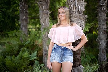 Carina Kramberger, outdoors, model, blonde, shorts, smile HD wallpaper