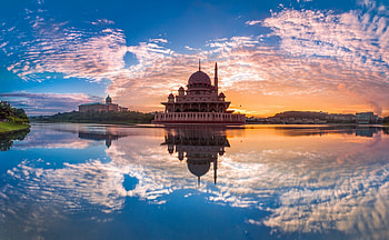 fantastic putra mosque in malaysia at sunset, reflection, mosque, clouds, lake, sunset HD wallpaper