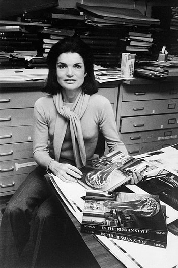 Jackie Kennedy Onassis, Friend with a Soviet poet HD phone wallpaper