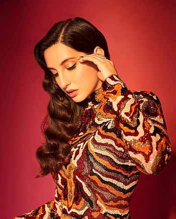 Nora Fatehi, fashion design, hair HD phone wallpaper