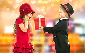 bokeh, black, glitter, cute, girl, gift, orange, valentine, day, boy, box, yellow, red, couple, child, hat HD wallpaper