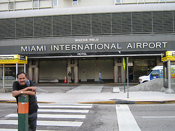 Miami International Airport, Iconic travel hub, Airport gateway, Miami skyline HD wallpaper