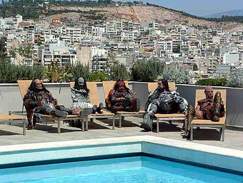 Klingons catching some sun by the pool., pool, funny, star trek, fun HD wallpaper