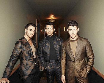 Jonas Brothers 2020, New era begins, Fresh visuals, Exciting musical direction HD wallpaper