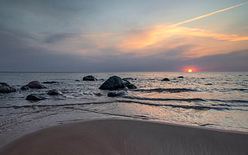 Sunset in Latvia, sea, Latvia, rocks, sunset, beach HD wallpaper