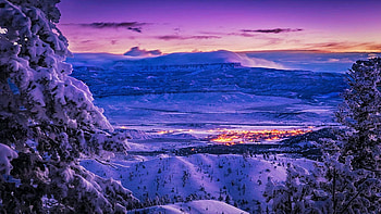 Winter Wonderland - View from Bryce Canyon Inspiration Point, snow, utah, colors, landscape, sky, rocks, usa, sunset HD wallpaper