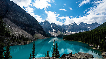Canada travels, Lake Louise, Ultra , Serene natural beauty HD wallpaper