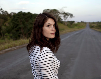 Outdoor, brunette, Gemma Arterton HD wallpaper