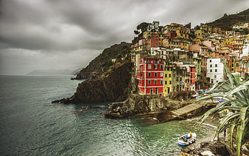 Riomaggiore, evening, coast, Liguria, Spezia, sea coast, Ligurian Sea, tourism, Italy HD wallpaper