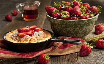 Strawberries, strawberry, dessert, berry, cake, bowls, table, sweet, towel, sweets, berries, desserts, red berries, cakes, red, red berry, bowl HD wallpaper