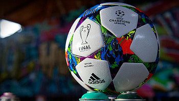 Football celebrations, PC , Field dominance, Athletic prowess HD wallpaper