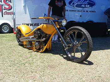 Mellow Yellow, yellow, motorcycle, bike, motor bike, chopper HD wallpaper