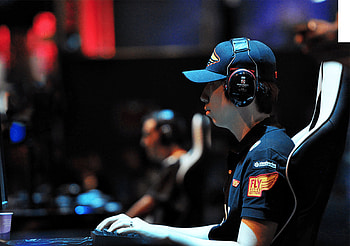 Pro gamer success, Making a living, Easy steps, Gaming career HD wallpaper