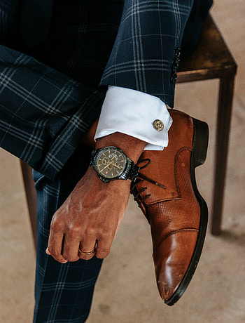 Clock, Hand, Miscellanea, Miscellaneous, Style, Boots, Shoes, Costume HD phone wallpaper