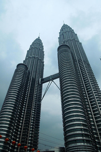 Petronas Twin Towers, , Ethan Thompson, Towering achievement HD phone wallpaper