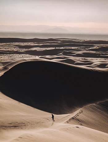 Sand, Desert, Silhouette, Miscellanea, Miscellaneous, Loneliness, Dunes, Links HD phone wallpaper