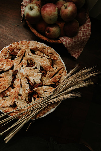 Food, Apples, Ears, Spikes, Bakery Products, Baking, Pie, Charlotte HD phone wallpaper