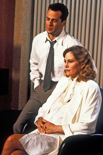 Gorgeous Moonlighting ideas, Cybill Shepherd and Bruce Willis, Moonlighting magic HD phone wallpaper