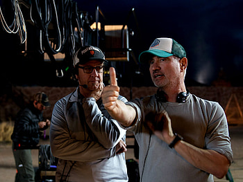 Roland Emmerich: crash the moon HD wallpaper
