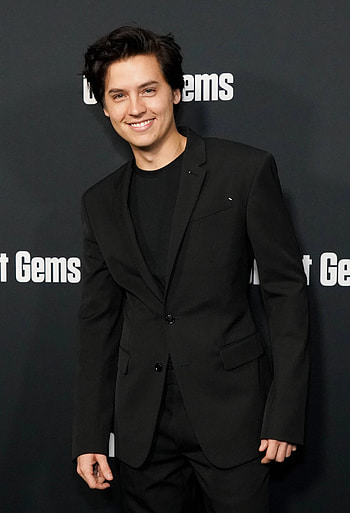 Cole Sprouse, TV shows, Riverdale actor, dating history HD phone wallpaper