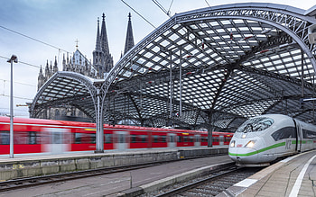 Kolner Dom, Cologne, railway station, Cologne Cathedral, modern trains, Hauptbahnhof, Germany HD wallpaper