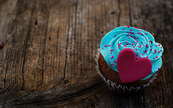 Cute cupcake, Colourful , Tasty treat, Yummy goodness HD wallpaper