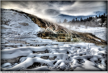 Winter Hot Spot, snow, sky, steam, mountains, rocks, forest HD wallpaper