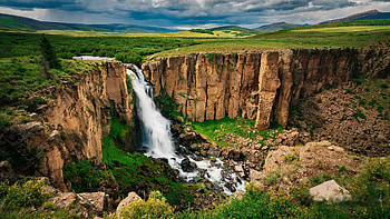 Waterfall in the San Juan Mountain Range on a stormy summer day, river, New Mexico, landscape, USA, sky, cascade, rocks, cliff, clouds HD wallpaper