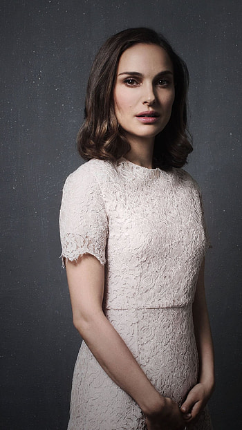 Natalie Portman, Natalie Portman Hollywood Heroine HD phone wallpaper
