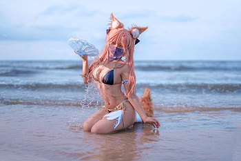 Cosplay/Bikini Model ~ Yixiao Xiangqin, bikini, model, asian, beach HD wallpaper