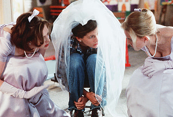 Runaway Bride movie, Cast members, Current status, Movie trivia HD wallpaper