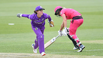 Emily Smith, Cricket HD wallpaper