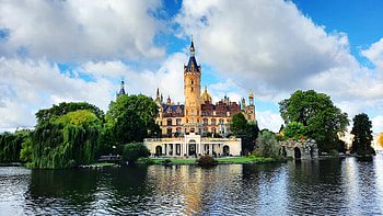 Schwerin Castle, Germany, medieval, germany, reflection, castle HD wallpaper