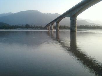 The bridge, hana montana, seema, swati, britney spears HD wallpaper