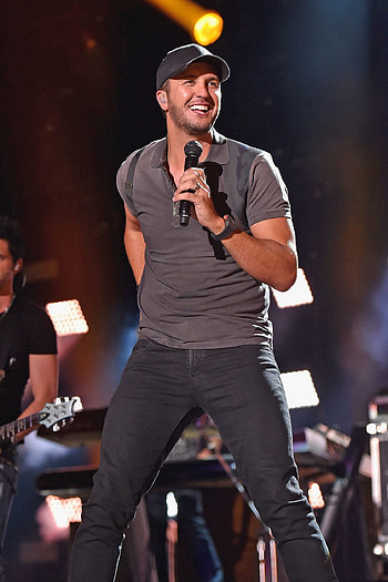 Luke Bryan music, Kill the Lights, Ew review HD phone wallpaper