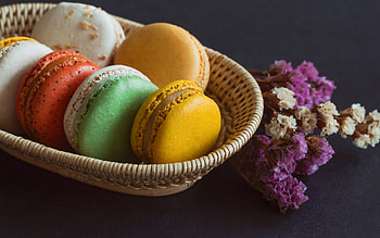 Macarons, dessert, cookie, macaron, food HD wallpaper