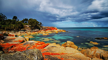 Bay of Fires, Tasmania, Australia, ocean, pacific, landscape, clouds, trees, sky, rocks HD wallpaper