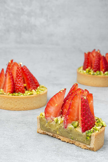 Strawberry pistachio tart, Spatula Desserts creation, Delicate and nutty, Bursting with fresh flavor HD phone wallpaper