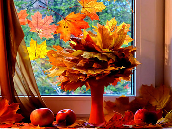 Autumn still life, colorful, bouquet, apples, autumn, window, room, house, fall, vase, beautiful, fruits, still life, leaves, pretty, view, lovely, foliage HD wallpaper