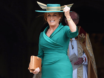 Sarah Ferguson, Relief at princess Eugenie's wedding HD wallpaper