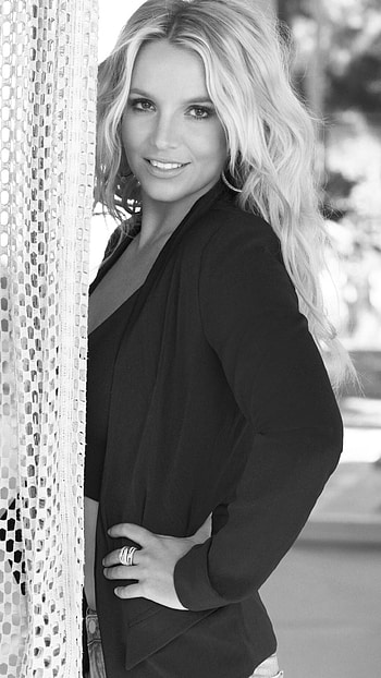 Britney Spears, Pop music icon, Stylish , Music lover's choice HD phone wallpaper