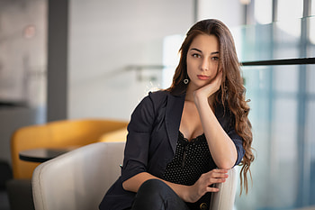 Girl Sitting Hand On Chin, girls, model HD wallpaper