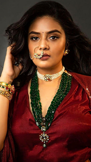 Sreemukhi, telugu actress HD phone wallpaper