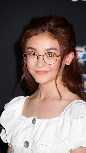 Anna Cathcart, hollywood actress, cute face, gorgeous HD phone wallpaper