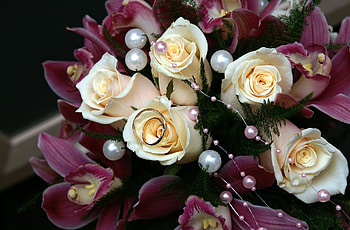 Flowers, Roses, Lilies, Wedding, Rings, Beads, Bouquet, Happiness, Joy HD wallpaper