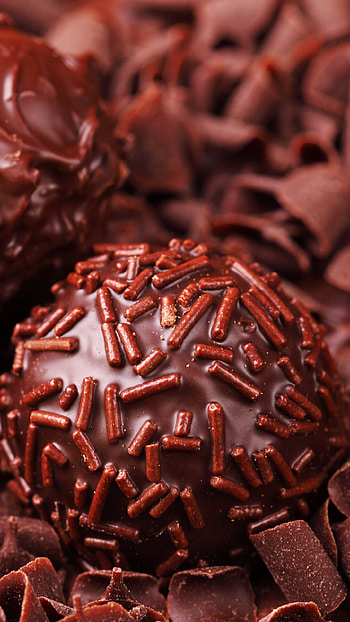 Mouth-watering chocolate, Tempting food delight, Indulgent cocoa goodness, Rich and decadent HD phone wallpaper