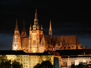 Prague Castle, Castle in Prague, Historic landmark, Thousand Wonders HD wallpaper